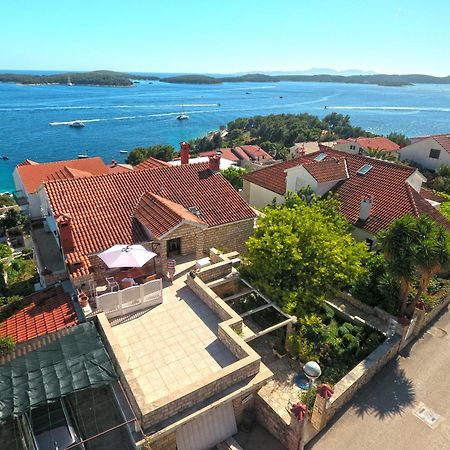 Apartments Vucetic Hvar Town Exterior foto