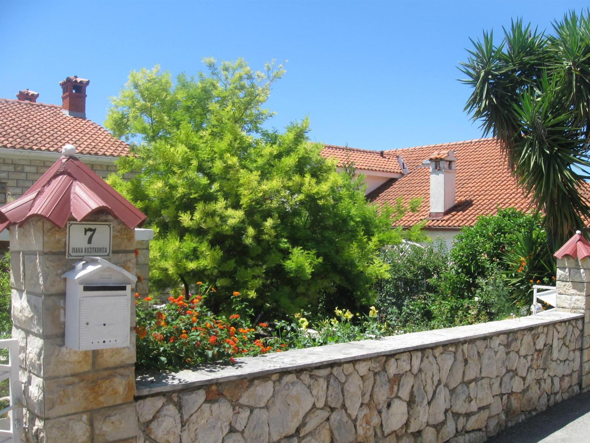Apartments Vucetic Hvar Town Exterior foto